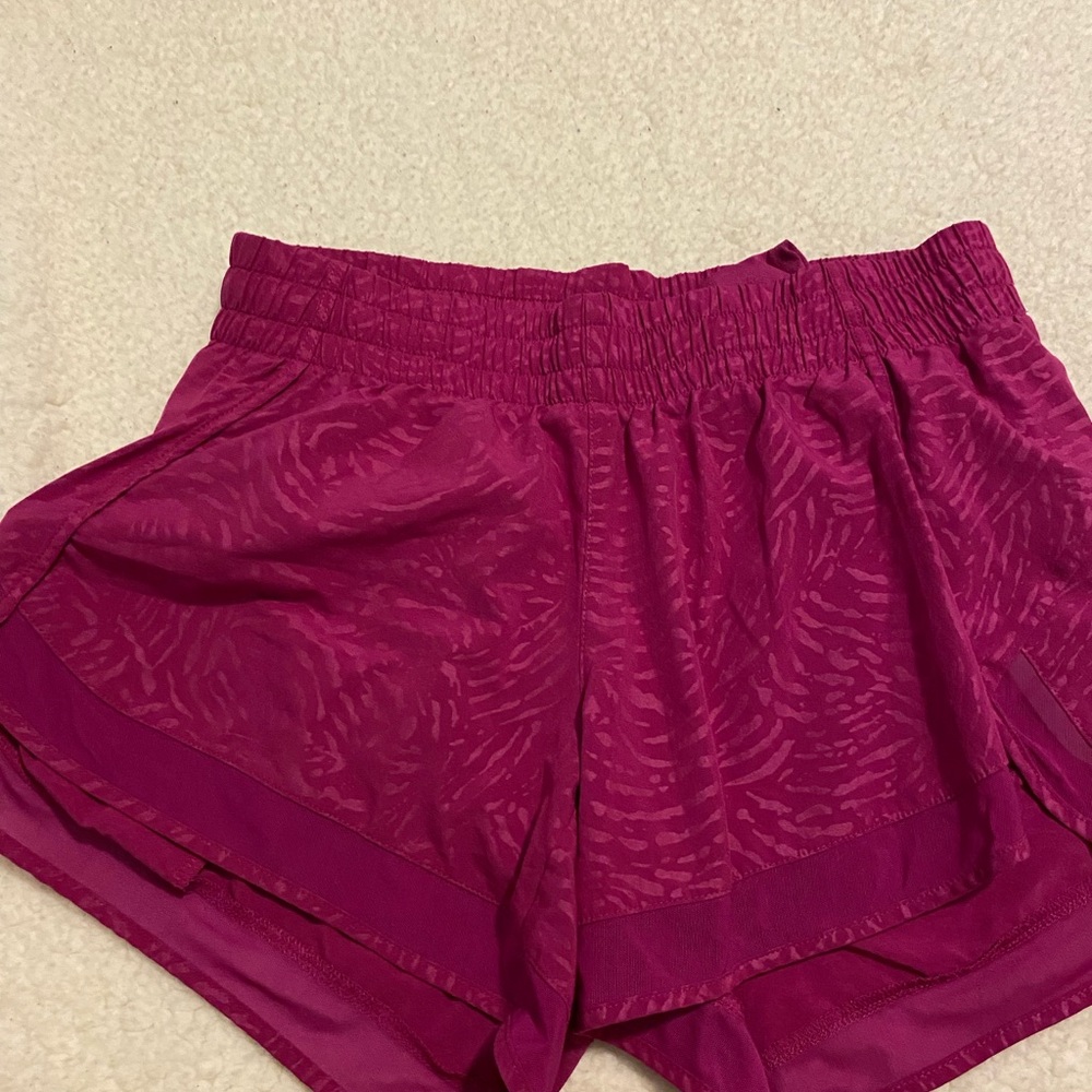 ATHLETA GYM SHORTS PERFECT CONDITION SIZE SMALL